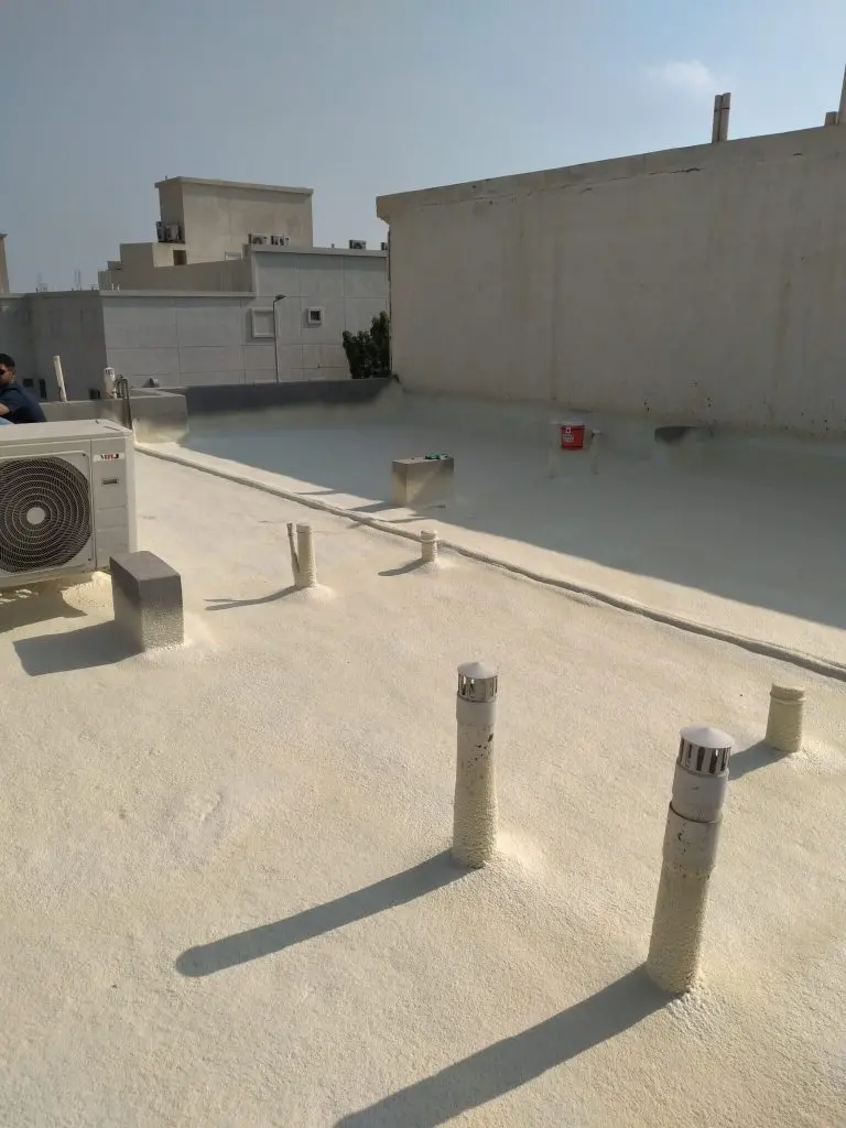عزل اسطح بجدة